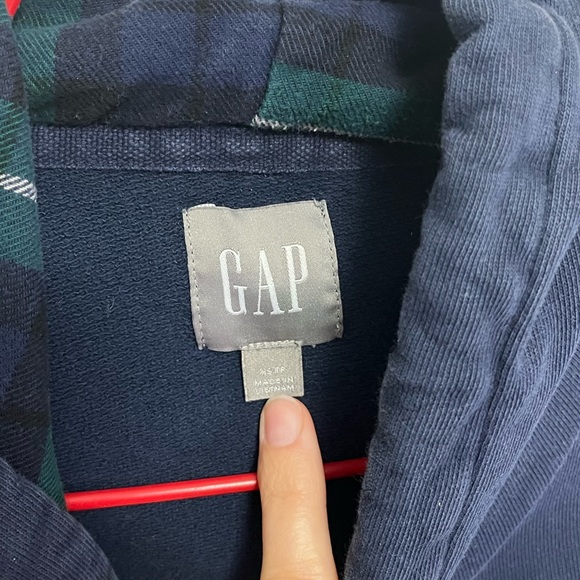 GAP Women's Navy Blue Hoodie with Plaid Logo in size XS - Picture 3 of 4